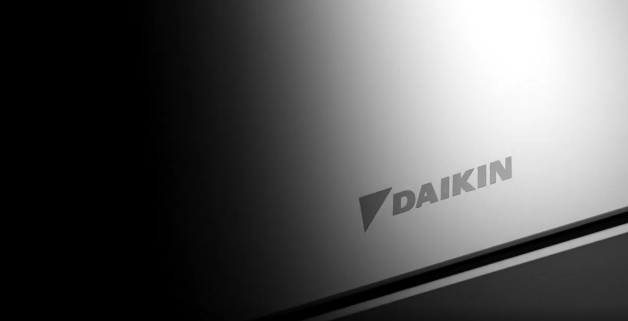 Daikin Emura 3 Klimaanlagenpaket Mattschwarz Mono-Split 5,0kW